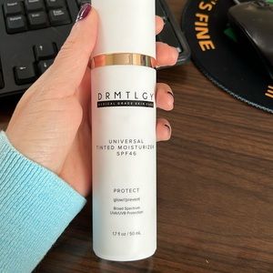 Drmtlgy tinted moisturizer